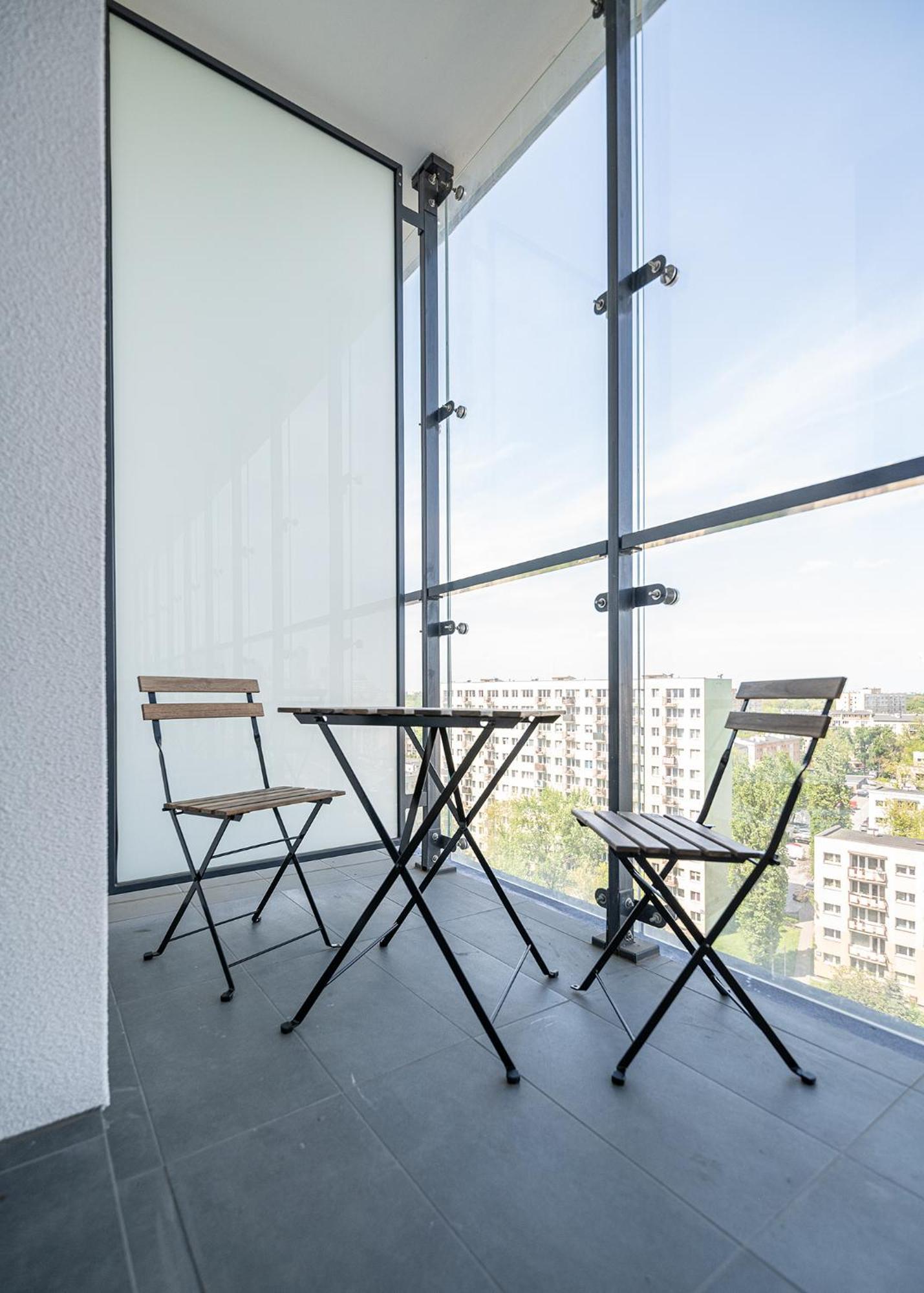 Rentplanet - Apartamenty Kasprzaka Varşovia Exterior foto