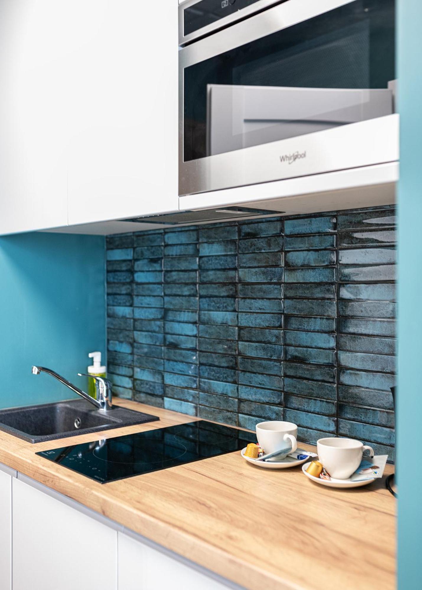 Rentplanet - Apartamenty Kasprzaka Varşovia Exterior foto