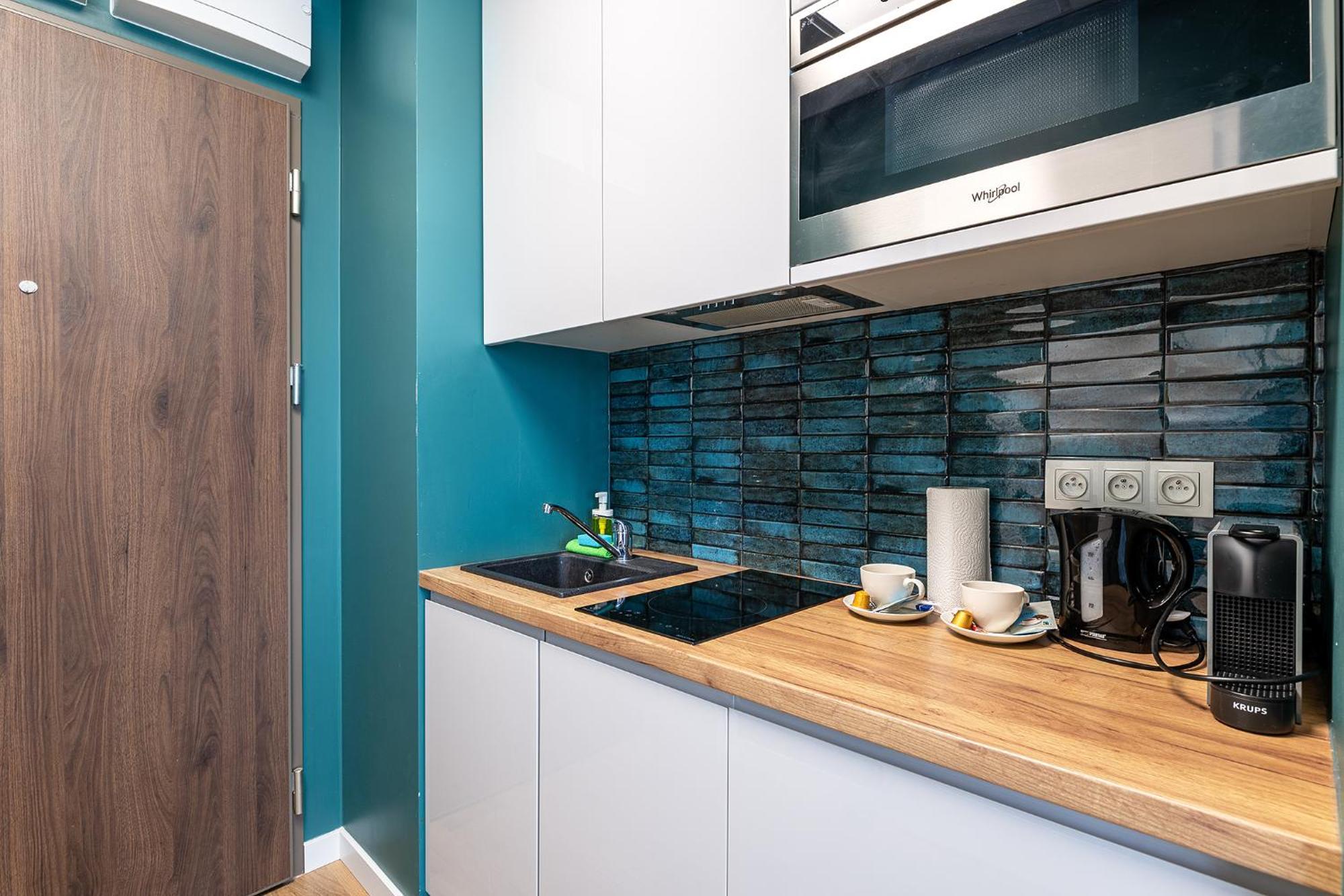 Rentplanet - Apartamenty Kasprzaka Varşovia Exterior foto